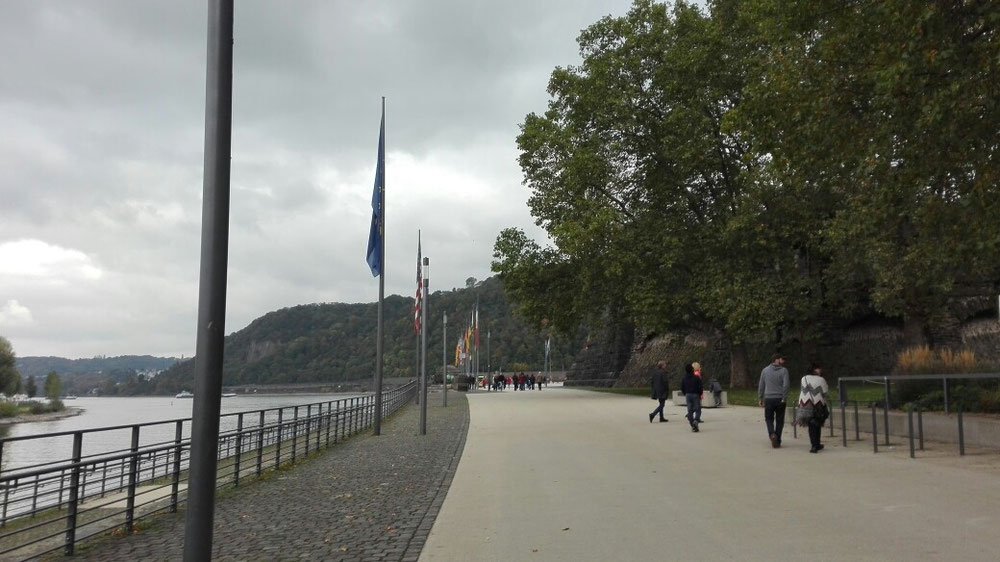 Promenade an der Mosel