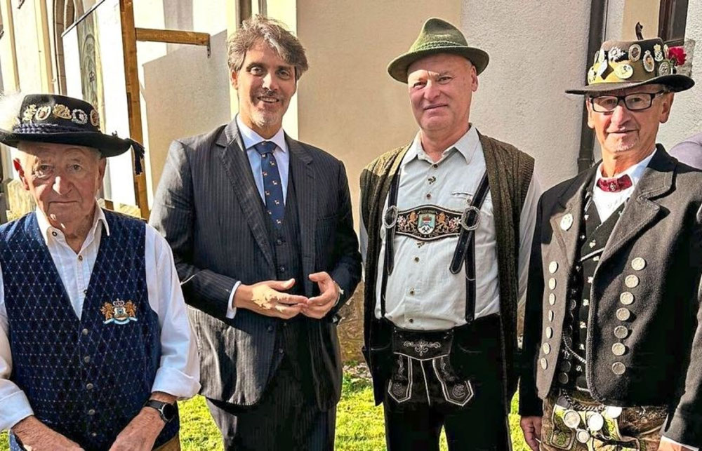 Mitglieder unseres Vereins mit Prinz Ludwig von Bayern 