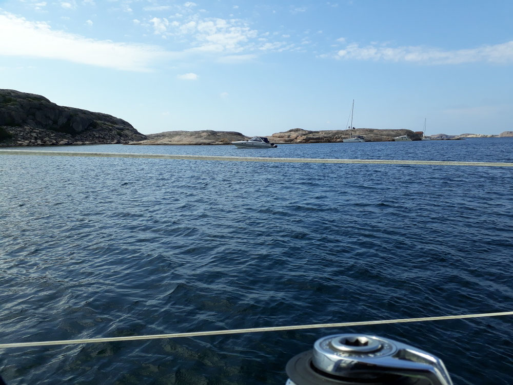 Our neighbors managed to dock against rocks 