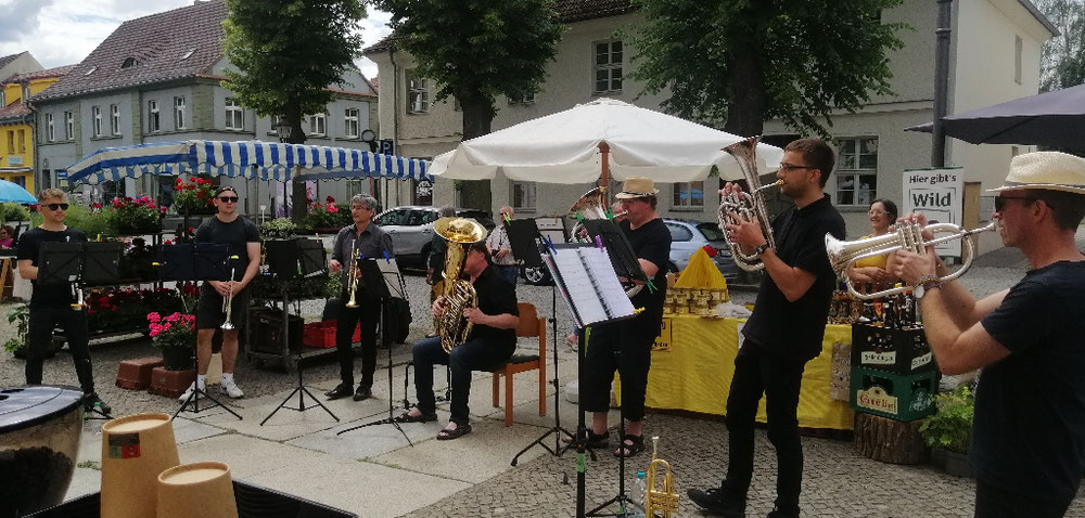 Musik auf dem Kraut-und Rübenmarkt... LIVE