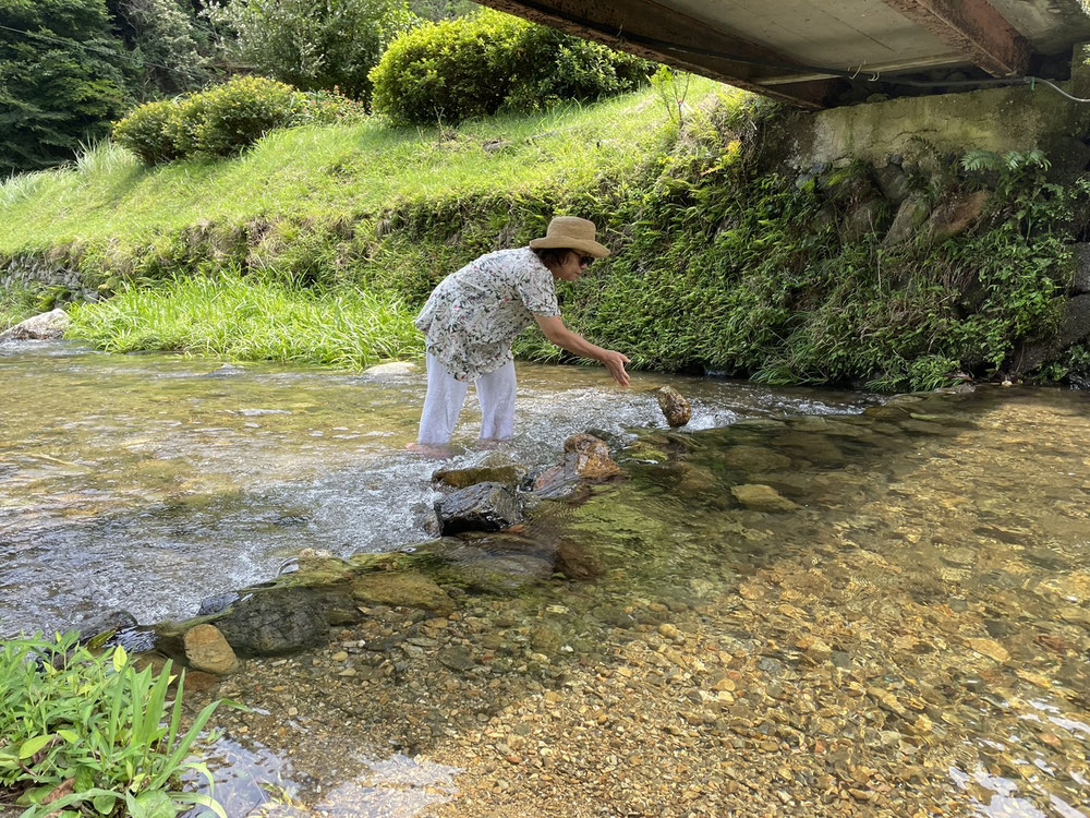 川の整備と称して涼む