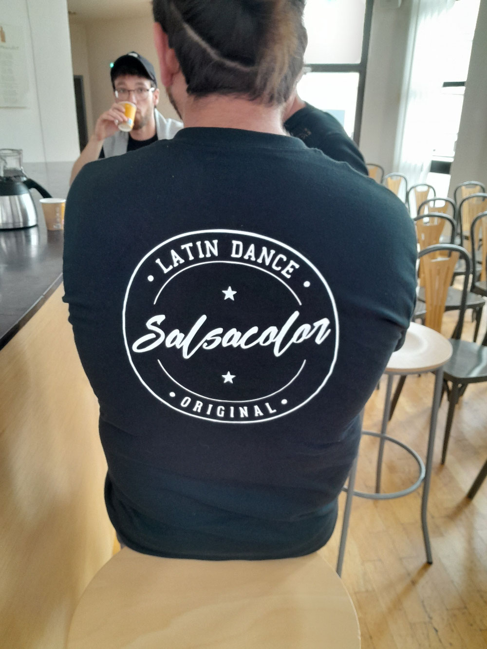 Un tee-shirt Salsacolor inclus dans l'abonnement 
