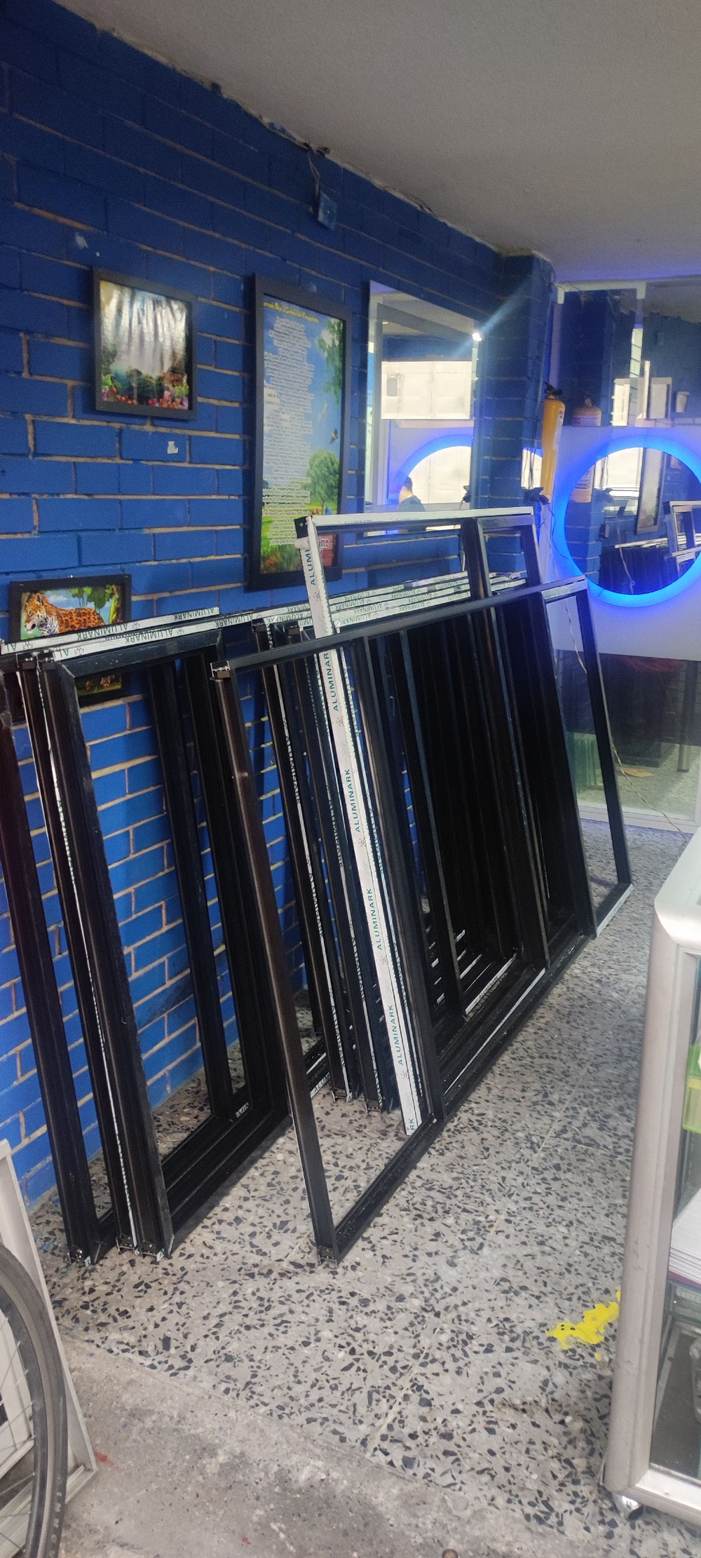Fabricación de ventanas en aluminio ,mantenimientos servicio a domicilio: cel3145413724