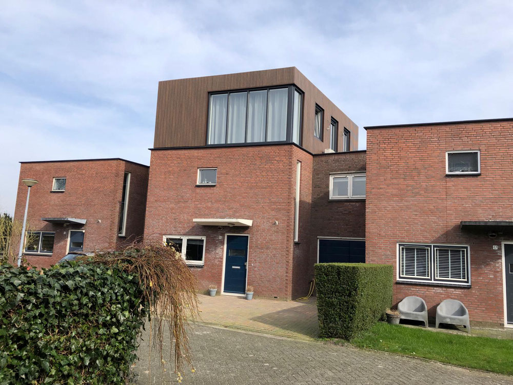 Nieuwe moderne dakopbouw gerealiseerd