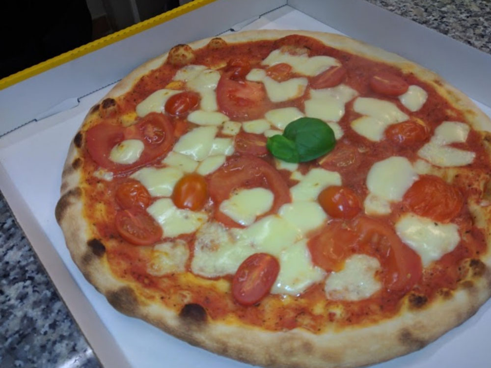 Nr.15 Pizza Caprese 