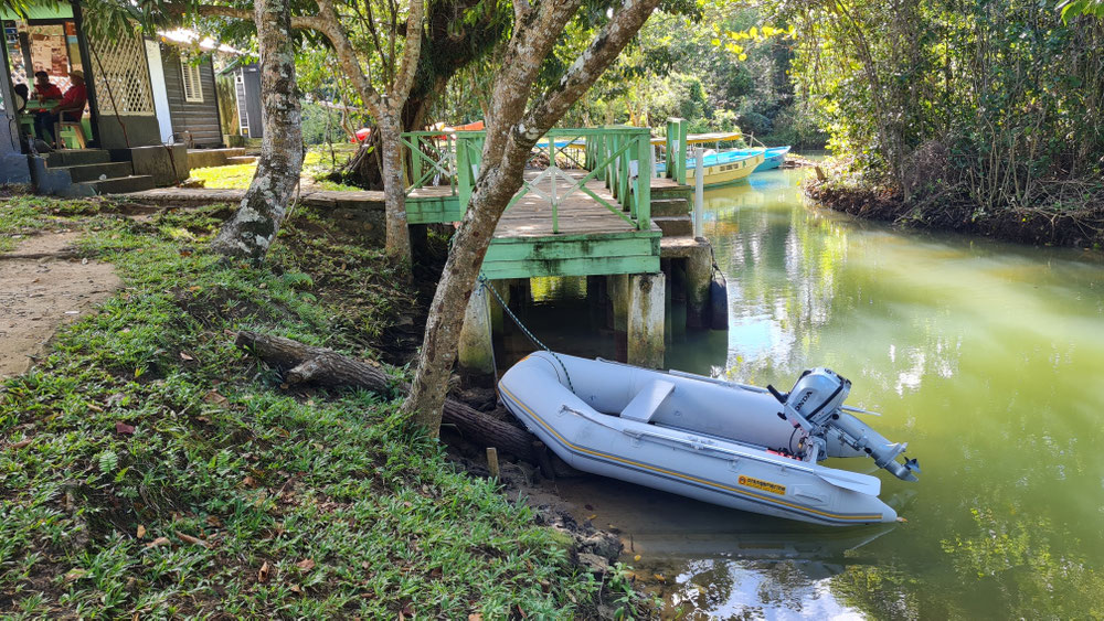 Anlegestelle um zu Fuss zum Eco-resort zu gelangen