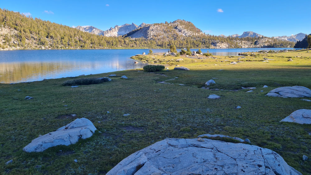 Der Virginia Lake knapp vor Sonnenuntergang, wo ich zusammen mit Kollegen das Zelt aufstellte.