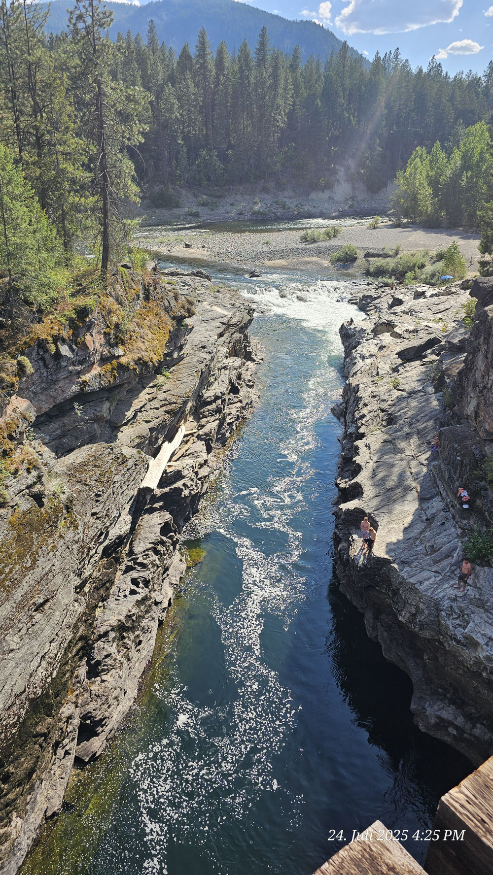 Zwischen Cristina Lake und Grand Forks führt der Weg entlang dem Kettle River.
