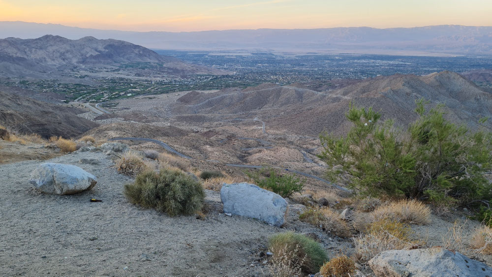 Ein grüner, künstlicher Fleck in einer staubtrockenen Wüste: Palm Desert