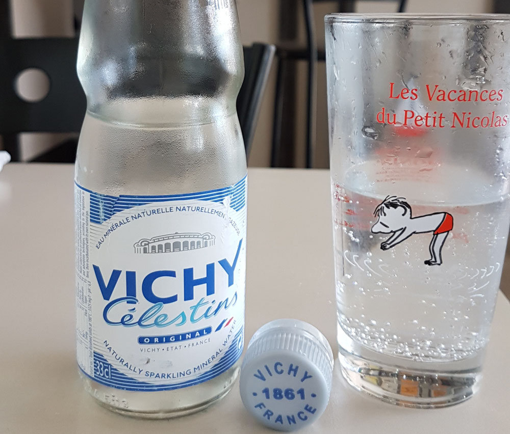 J'ai pas pu m'empêcher de boire de la Vichy.  Pour la journée j'ai bu 7 litres d'eau et 2 panaches.  