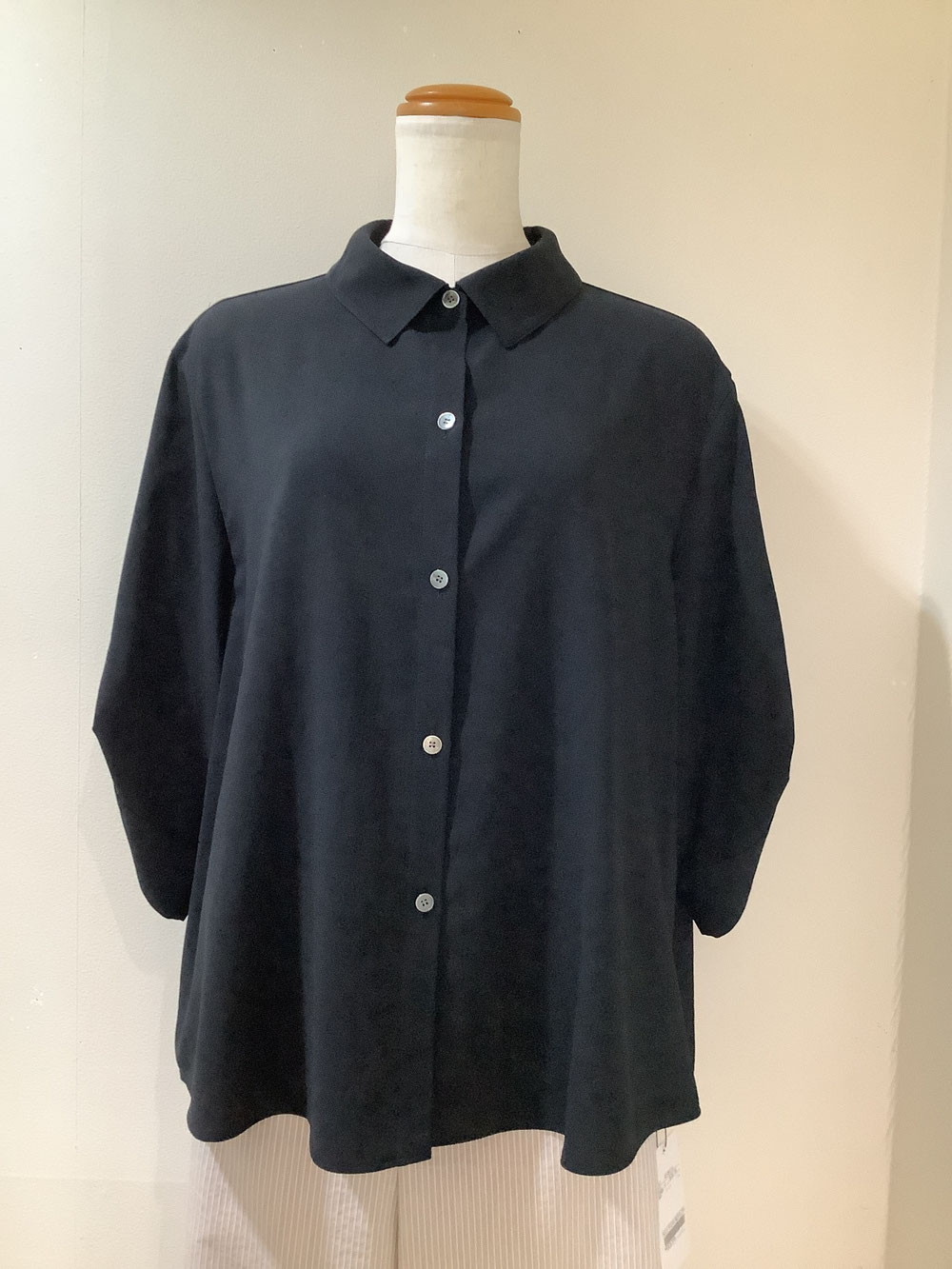 ルールド（Lourdes）71−PS53E ブラックブラウス9号 ¥21,780（税込）⇒ SALE ¥17,424（税込）