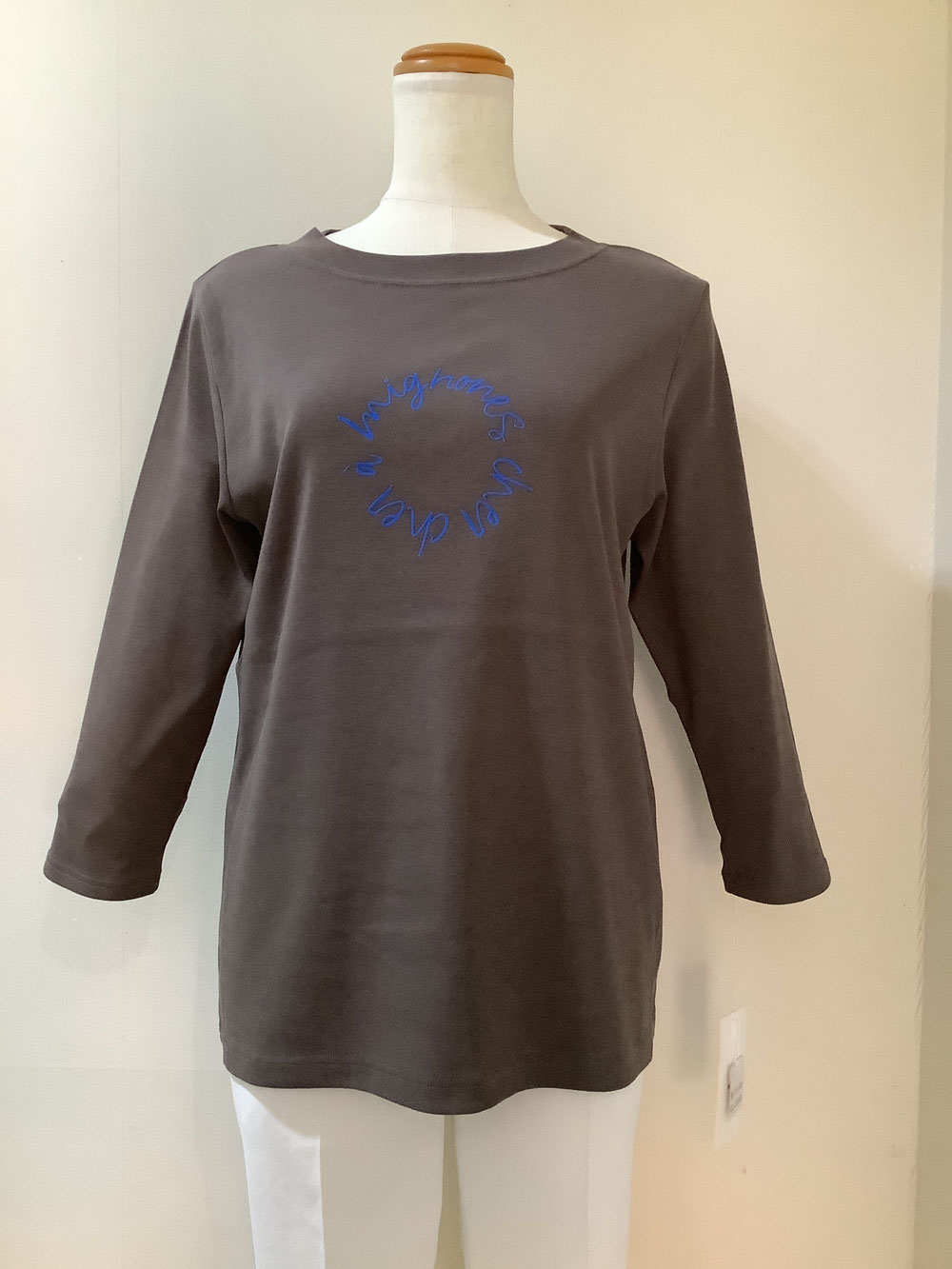 フラウエプラス（furau＋）21−PS54E ブラウンTシャツ40 ¥14,300（税込）⇒SALE ¥11,440（税込）