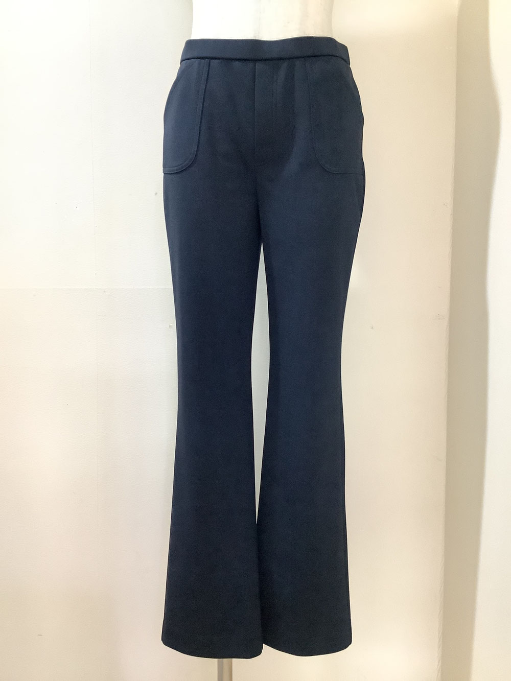ルールド（Lourdes）71−MA10,11E （7号,11号）ナース紺パンツ  ¥19,800（税込）