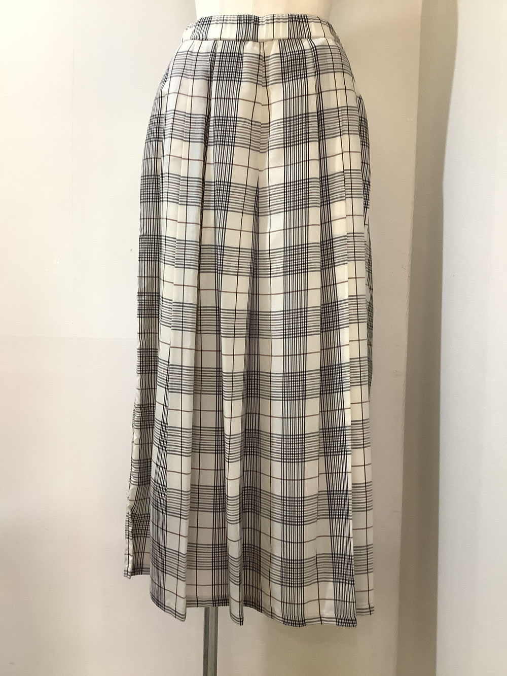 ピネタ（PINETA）52−PS16,17 オフホワイトチェックパンツ38,40サイズ ¥21,780（税込）⇒　SALE ¥15,246（税込）