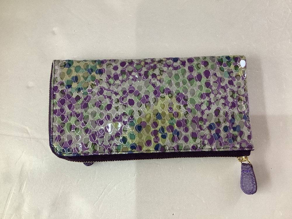 TATT CALF（タトカフ）86285L字長財布 モーブ（パープル）¥15,400（税込）