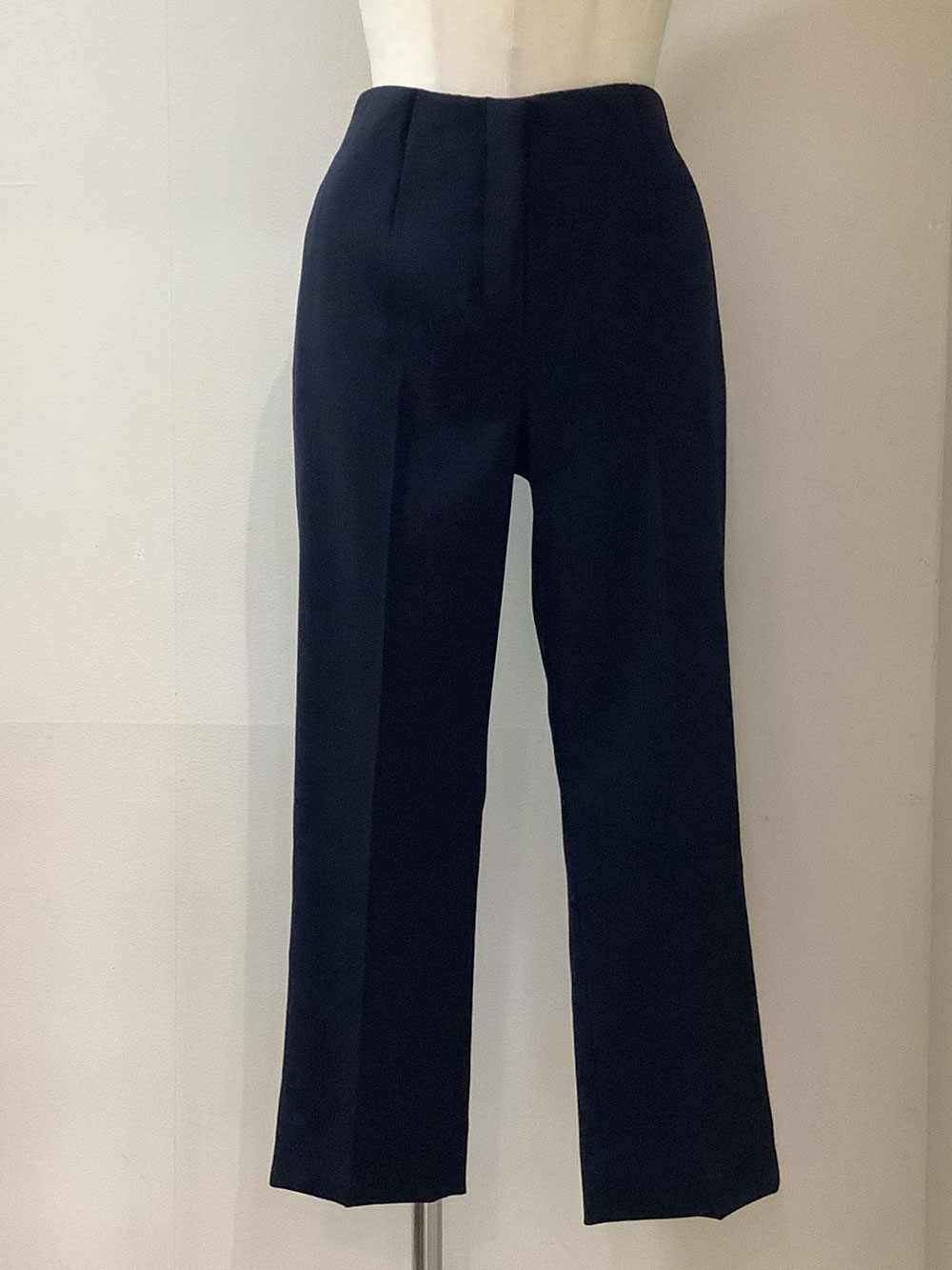 ルールド（Lourdes）71−PS14E 濃紺パンツ11号  ¥19,800（税込）サイズ（単位cm）W70H92総丈85股上25股下60.5裾巾17.5