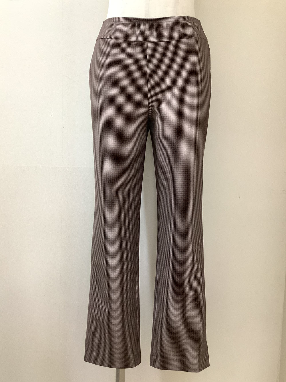 ルールド（Lourdes）71−MA24 茶/黒チェックパンツ9号  ¥18,700（税込）