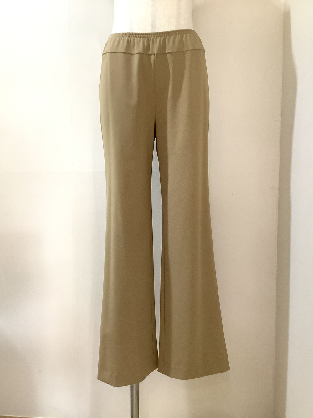 ルールド（Lourdes）71−PS49E キャメルパンツ9号 ¥19,250（税込）⇒ SALE ¥15,400（税込）