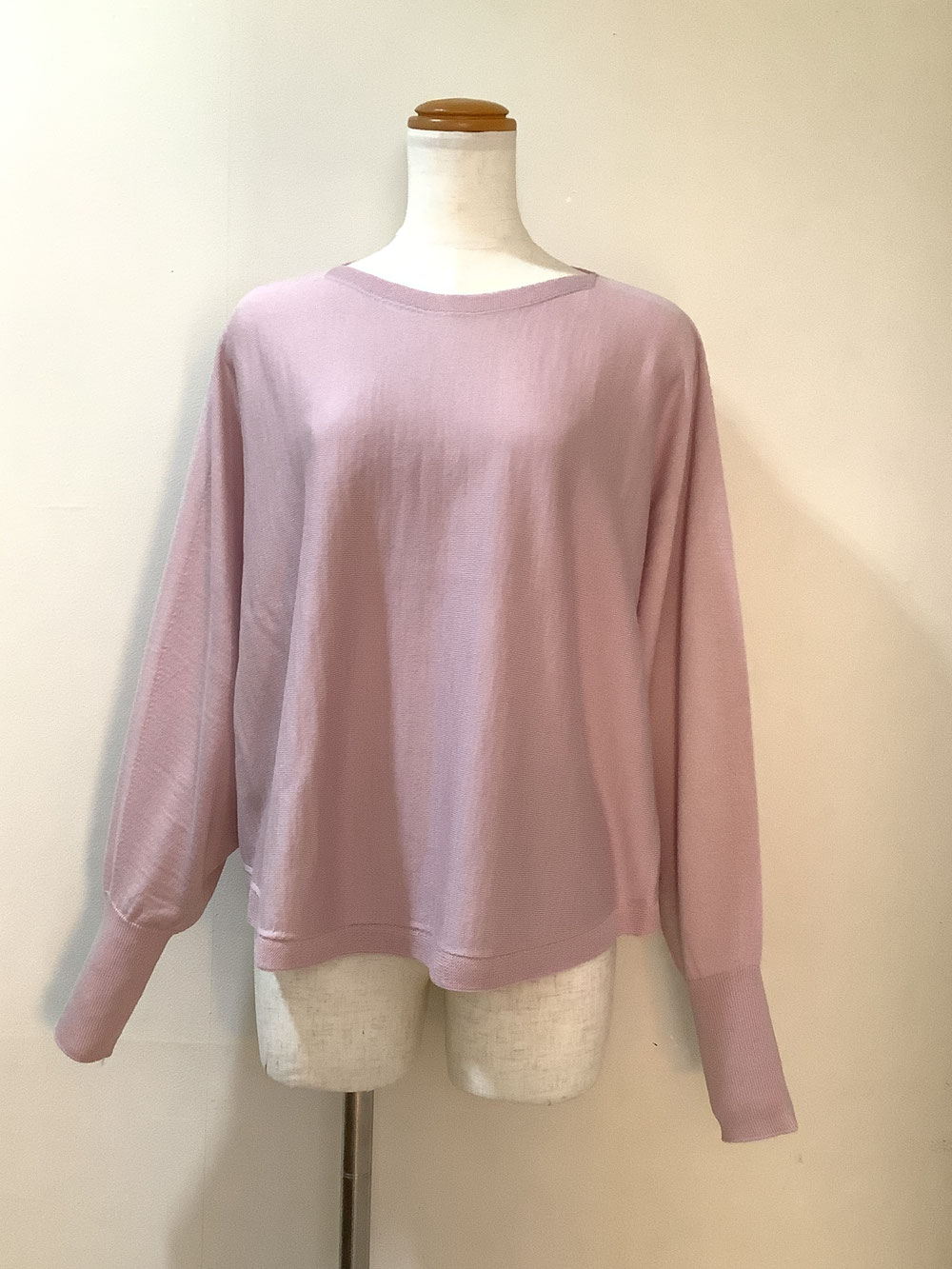 ローブ（ROBE) 3−MA27 プルオーバー38 ¥16,280（税込）