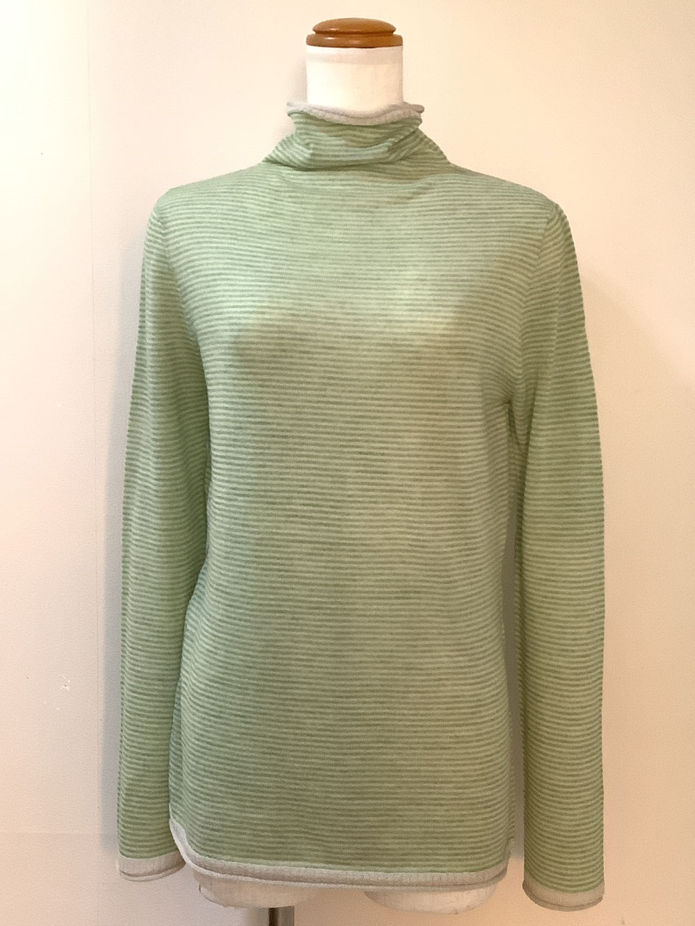 フレックスフォア（flexfore）5−MA7 セーター９号 ¥18,480（税込）