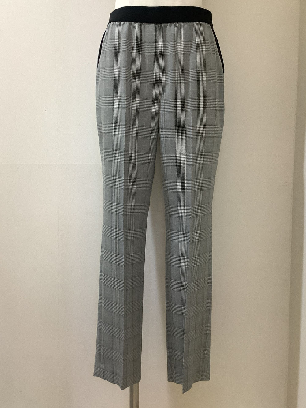 ルールド（Lourdes）71−MA21グレータータンチェックパンツ9号 ¥20,900（税込）