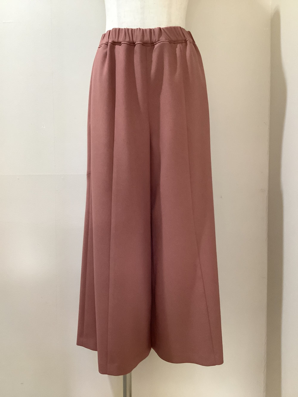 ルールド（Lourdes）71−MA16E レンガパンツ11号  ¥20,900（税込）⇒SALE¥14,630（税込）色違い（ブラック9号,グレー13号）30%Off
