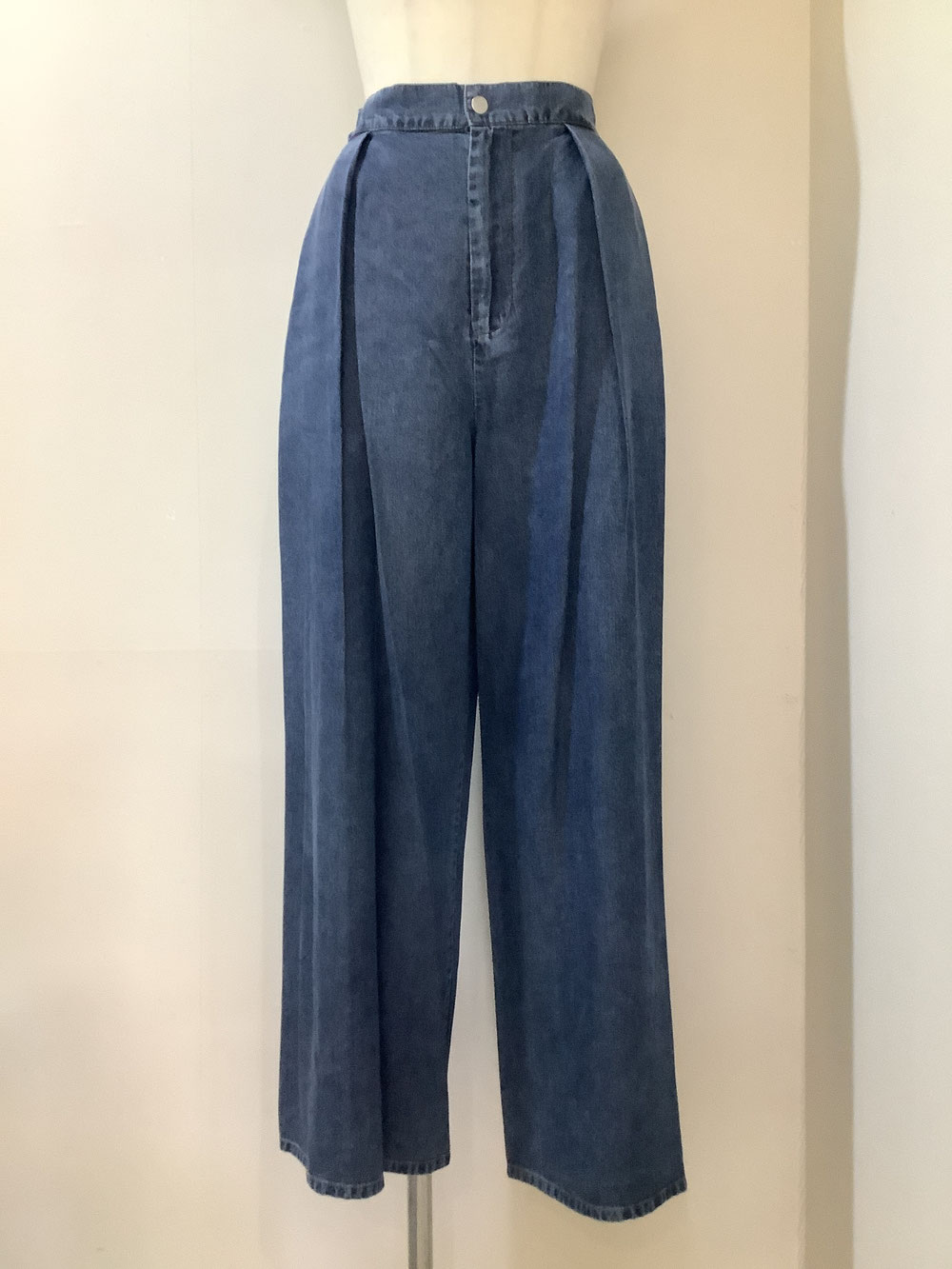ピーエヌティ（PNT）52−PS14 ネイビーテンセルデニムタッグパンツM〜L ¥17,490（税込）