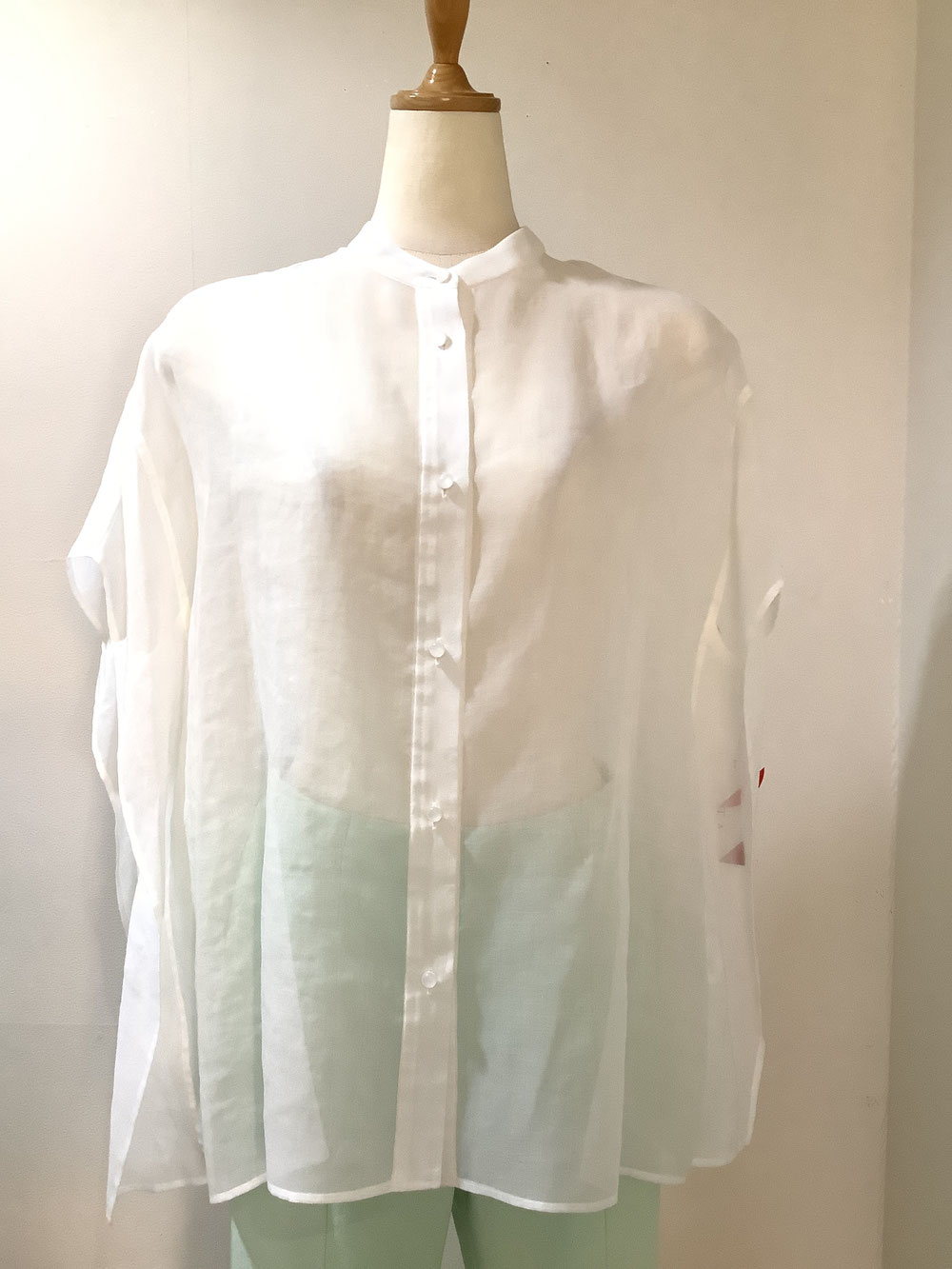 ピネタ（PINETA）52−PS35 ホワイトブラウスM−L ¥26,400（税込）⇒SALE ¥21,120（税込）ポリエステル100%