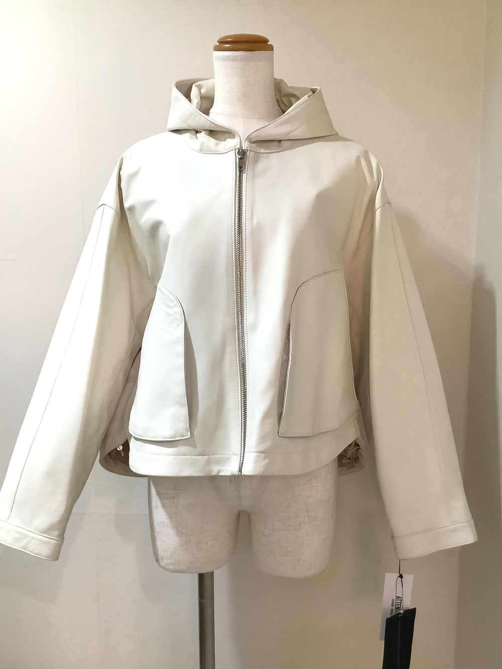 高木ミンク 7−MA11 オフ白 羊革 フードジャケット M〜L  ¥69,300（税込）