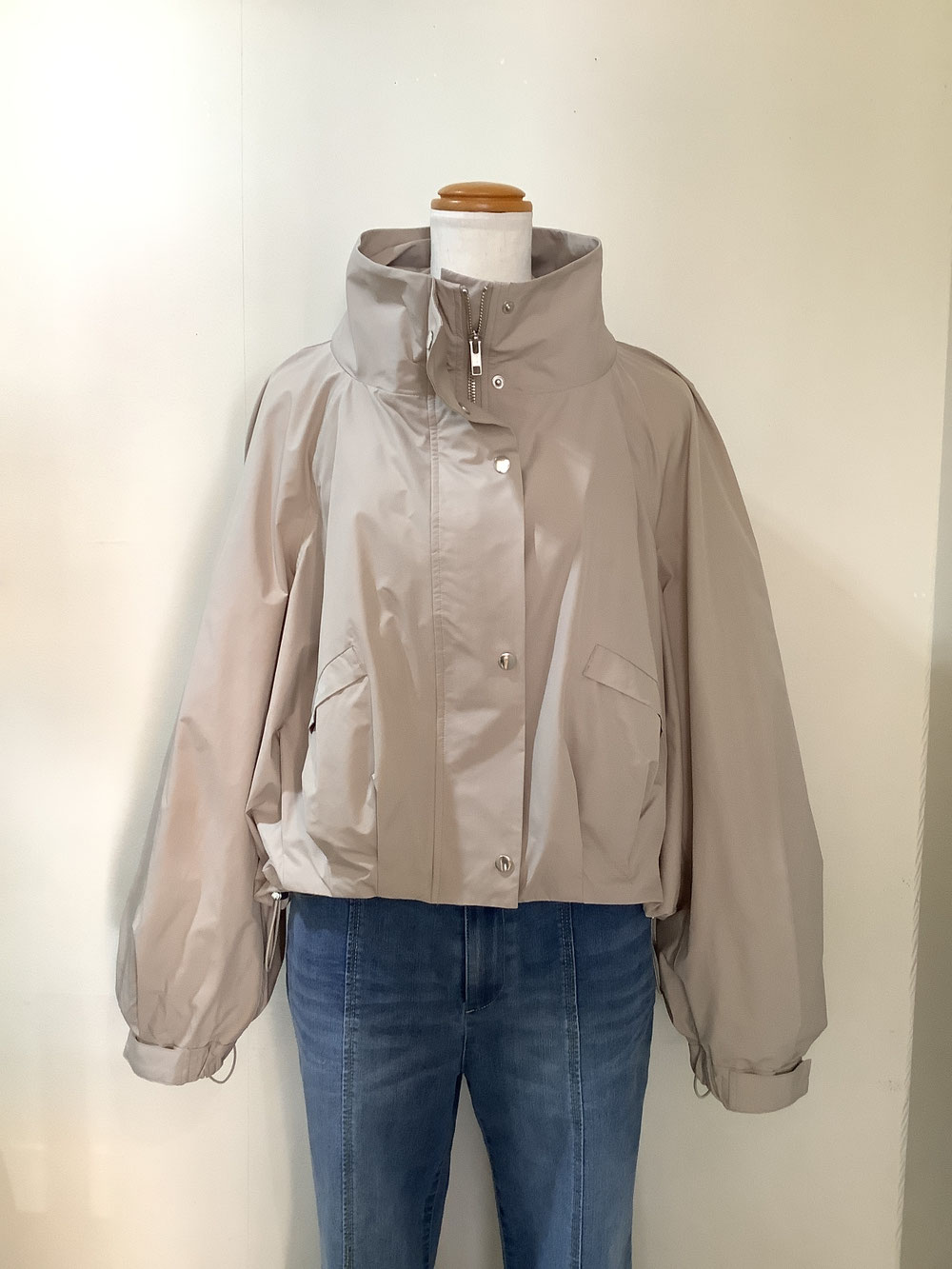 ローブ（ROBE) 3−PS17 ベージュスプリングコート38  ¥23,100（税込）
