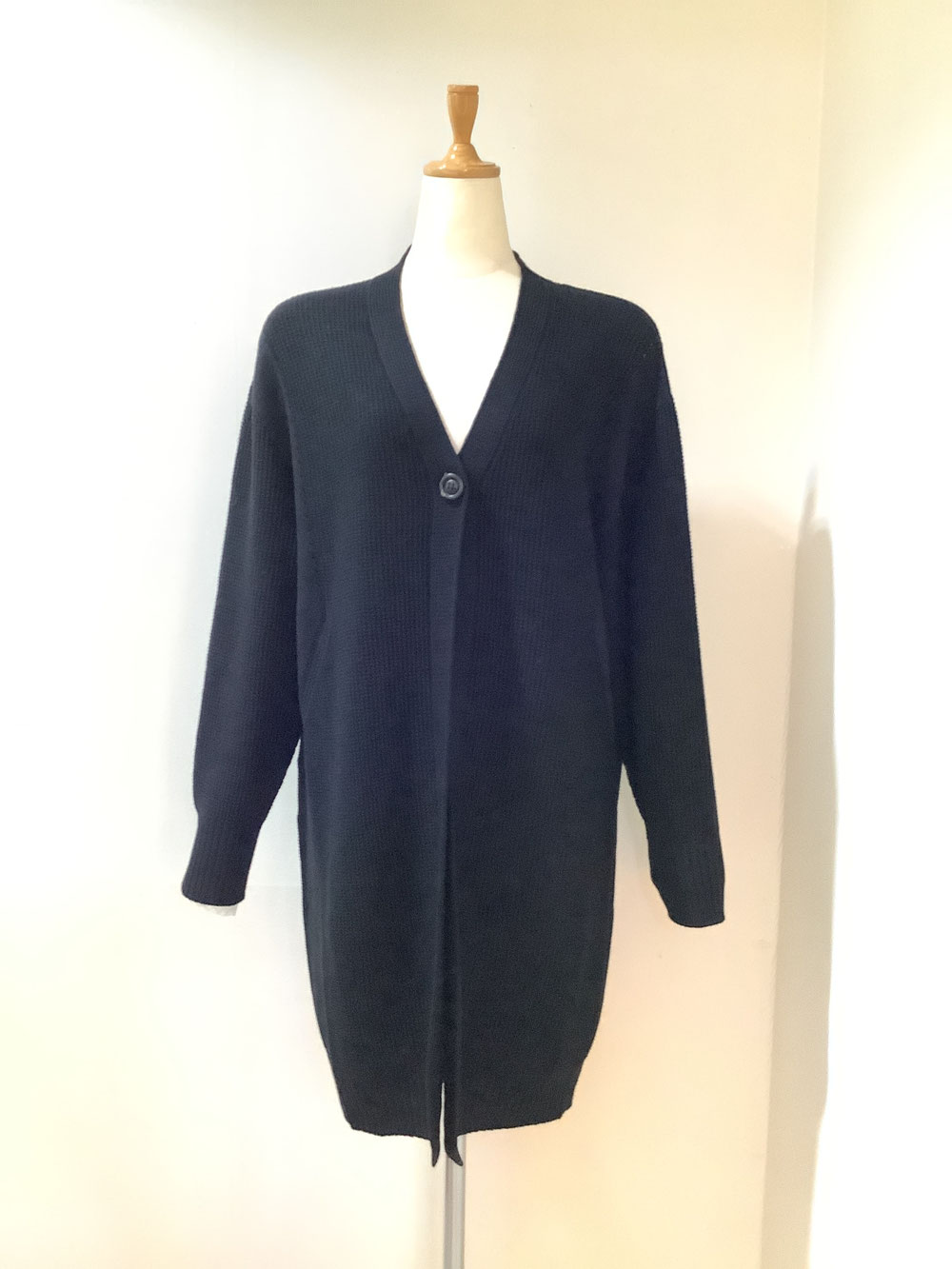 フレックスフォア（flexfore）5−MA31E 黒カーディガン38  ¥31,680（税込）