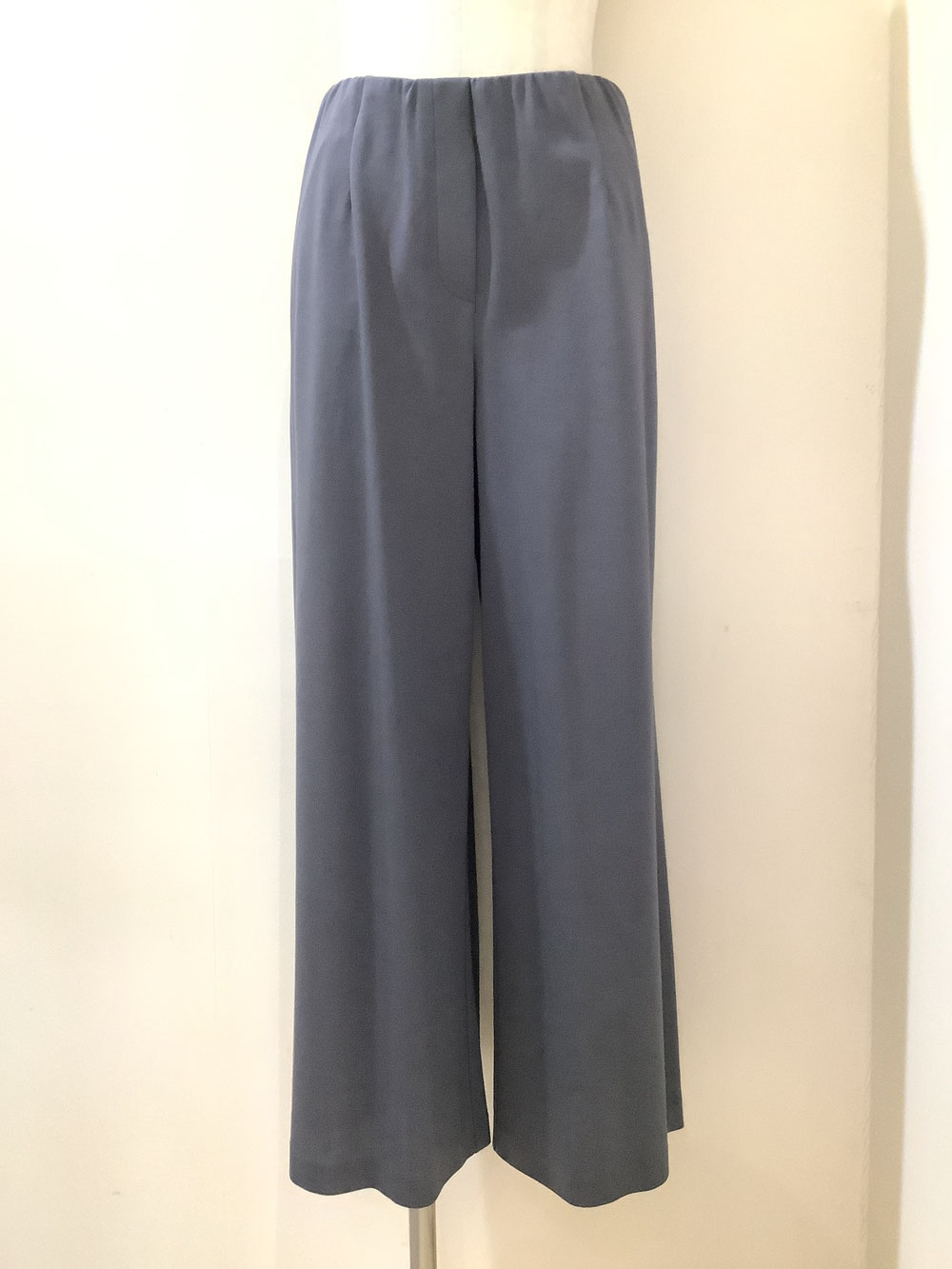ルールド（Lourdes）71−PS64E グレーパンツ11号 ¥18,700（税込）⇒ SALE ¥14,960（税込）
