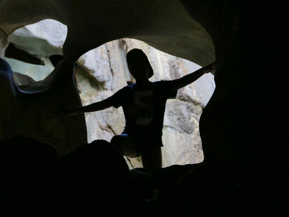 Ratet mal mit ? Welcher Sieber sich wohl in diesem Höhle aus dem 2. Weltkrieg versteckt?