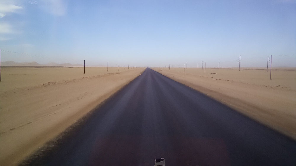 Tagestour von Rostock nach Solitär dann wieder zurück über Rostock ,Walvisbay nach Swakopmund  ...... kein Ölverlust