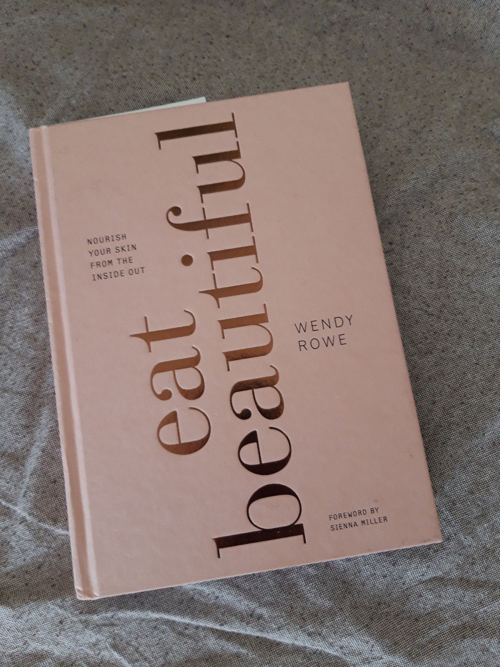 One of my sources of inspiration regarding food: "Eat beautiful" by Wendy Rowe