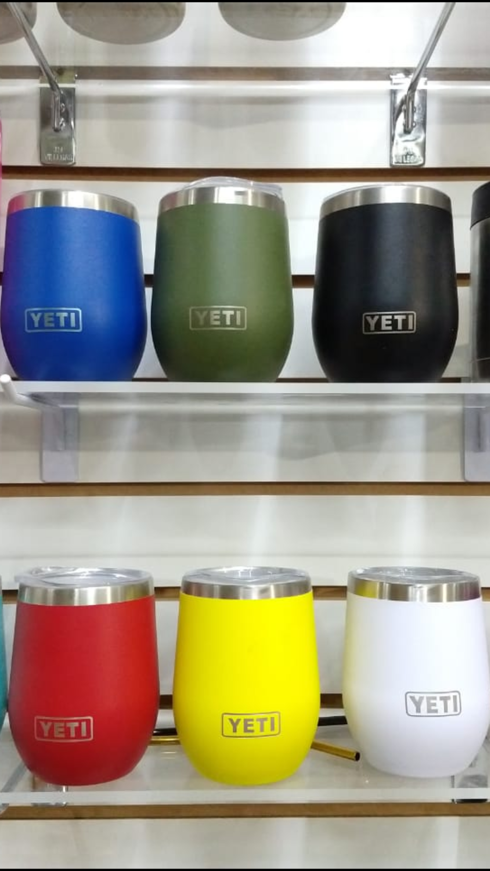VENTA DE TERMOS YETI.