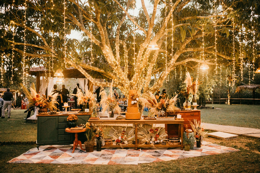 Mobilier et Vaisselle pour un Mariage : Créez une Ambiance Inoubliable - Crédit photo : Jonathan Borba