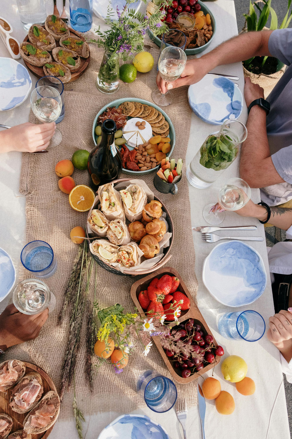 Le brunch du mariage - Magazine Un Jour Un Oui - Crédit photo : Tous droits réservés