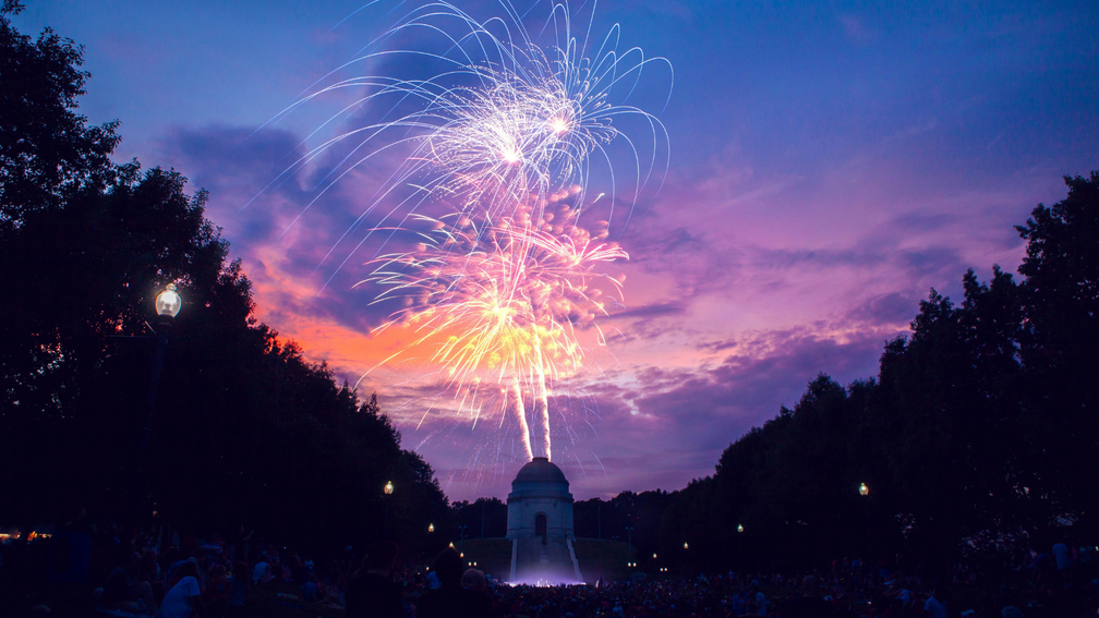 Dix conseils aux mariés pour organiser un feu d’artifice de mariage - Crédit photo : Tous droits réservés