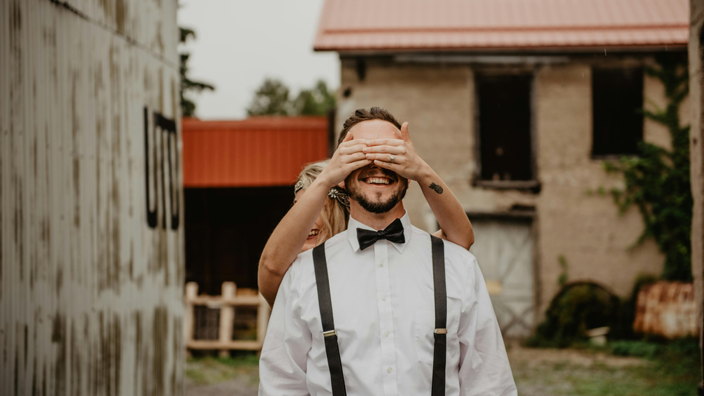 Un mariage bohème chic dans une grange rénovée - Crédit photo : Tous droits réservés