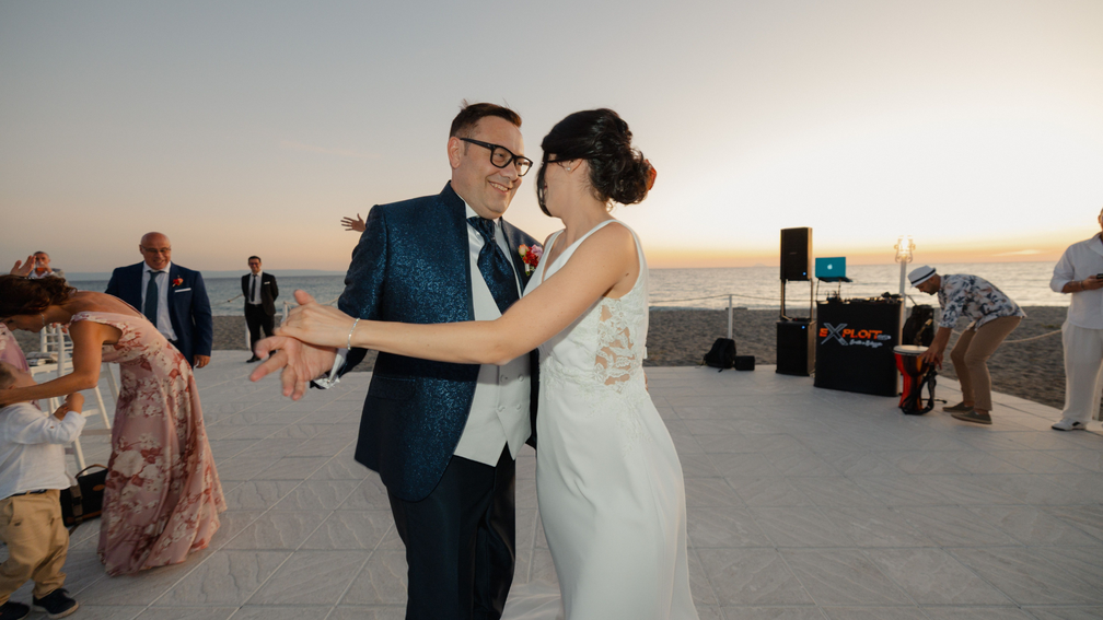 Les chansons incontournables pour un mariage en 2026 - Crédit photo : Andrea Prochilo