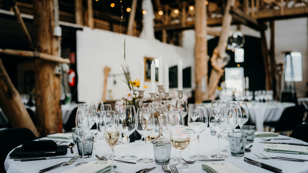 Un mariage bohème chic dans une grange rénovée - Crédit photo : Tous droits réservés