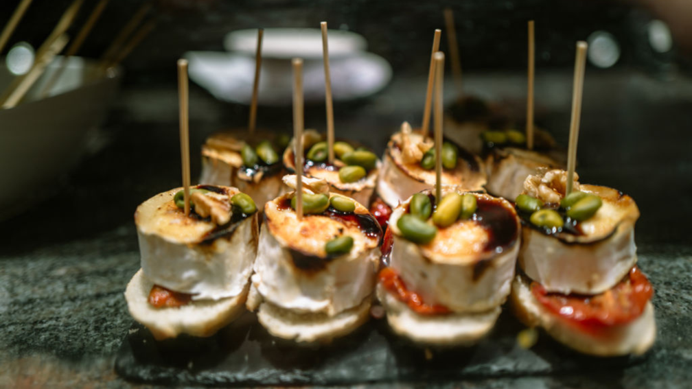 Pintxos : La touche gourmande et conviviale pour votre mariage - Crédit photo : Tous droits réservés