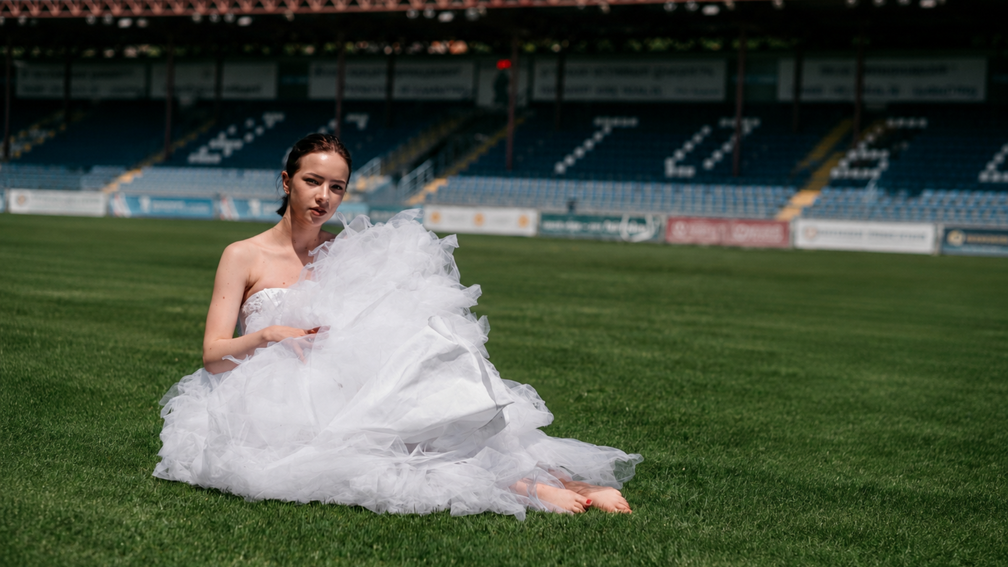 Mariage inspiration : La Mariée des Tribunes - Crédit photo : Olga Solodilova