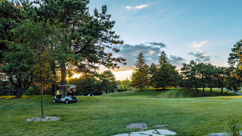 Le golf, l'idée chic et conviviale pour un enterrement de vie de jeune fille ou de garçon - Crédit photo : Ahnaf Piash