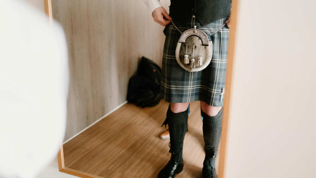 Le Kilt pour un Mariage : Tradition et Élégance au Cœur de l'Engagement - Tous droits réservés©