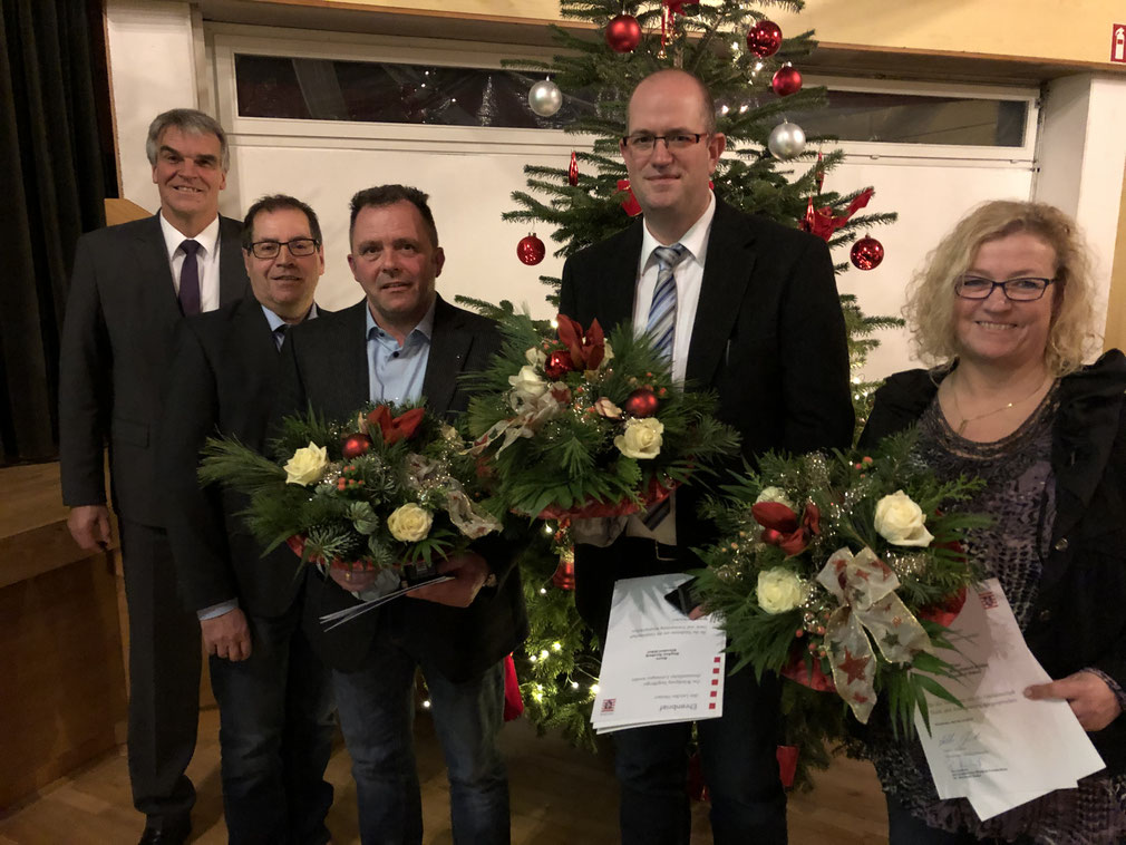 V.l: Bürgermeister Claus Junghenn, Vors. d. Gemeindevertretung Norbert Bötzel, Stefan Huhn, Stephan Herzberg und Betina Womelsdorf Müller