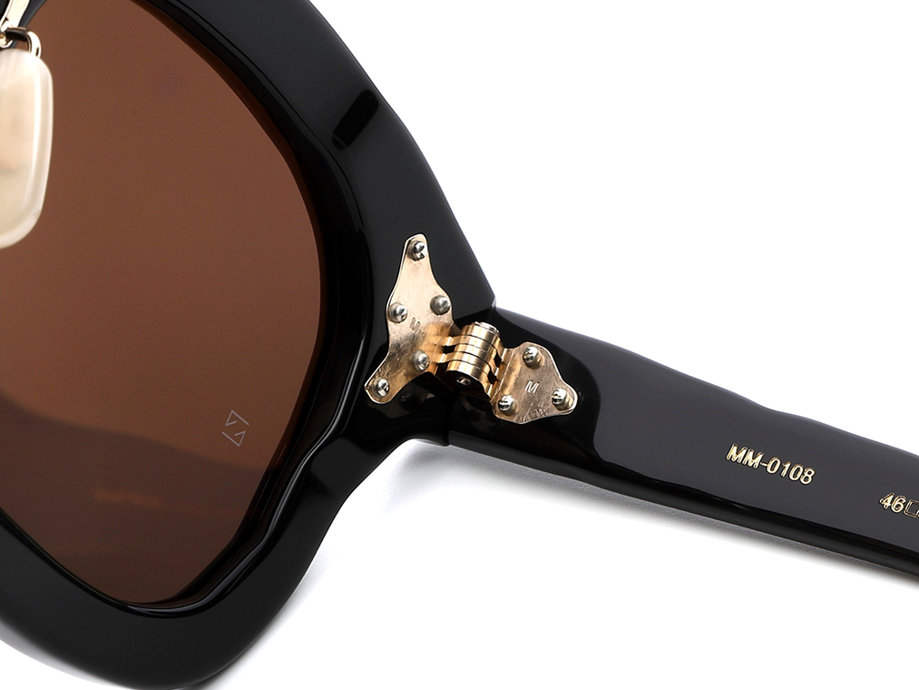 MASAHIROMARUYAMA（マサヒロマルヤマ）新コレクション「Untitle（アンタイトル）」製品の蝶番部品（右側）の画像