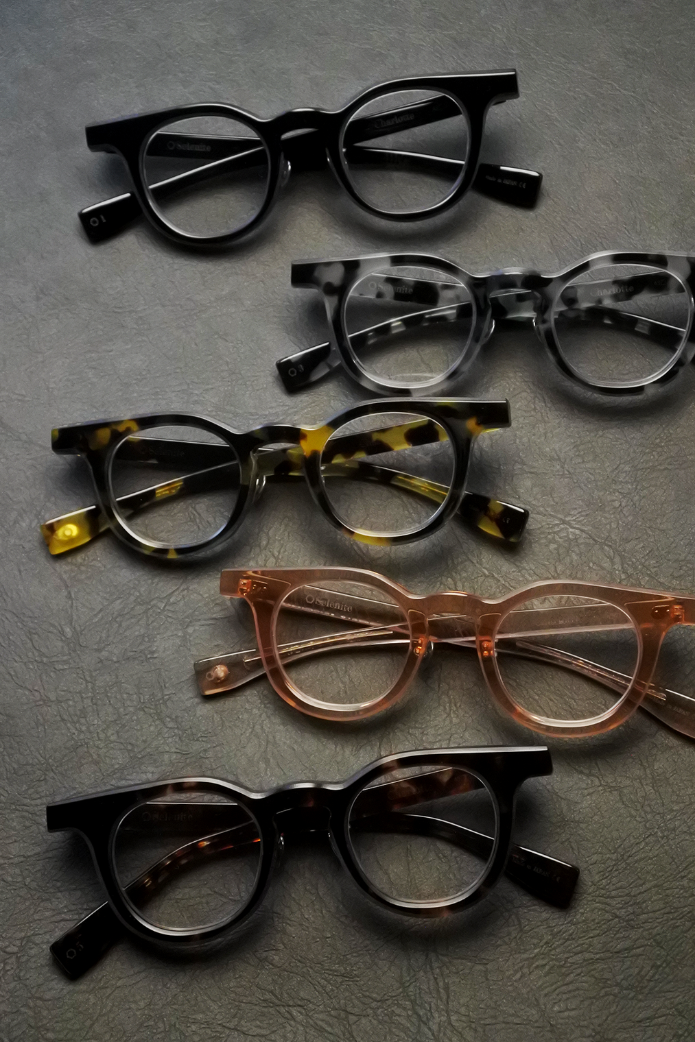 Selenite(セレナイト)model.Charlotte