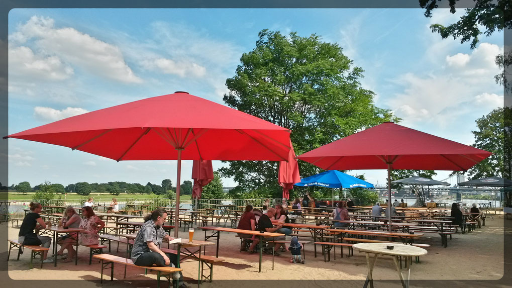 Biergarten an der Uerdinger Rhineside Gallery - nur im Sommer!